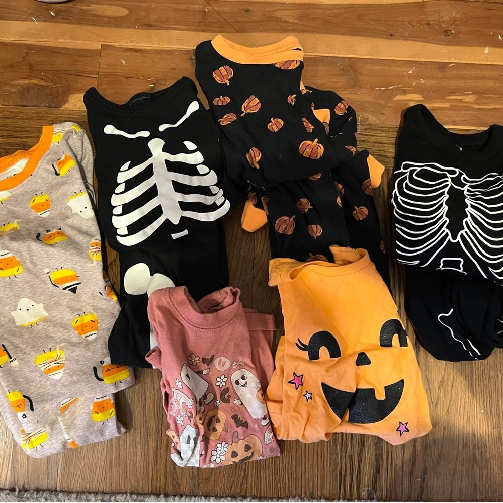 Halloween bundle - hard to find!